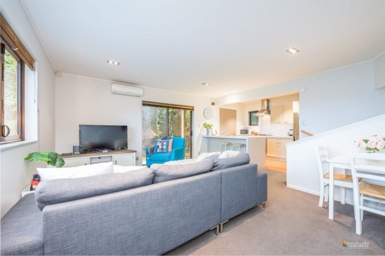 Photo of property in 1/37 Parnell Street, Fairfield, Lower Hutt, 5011