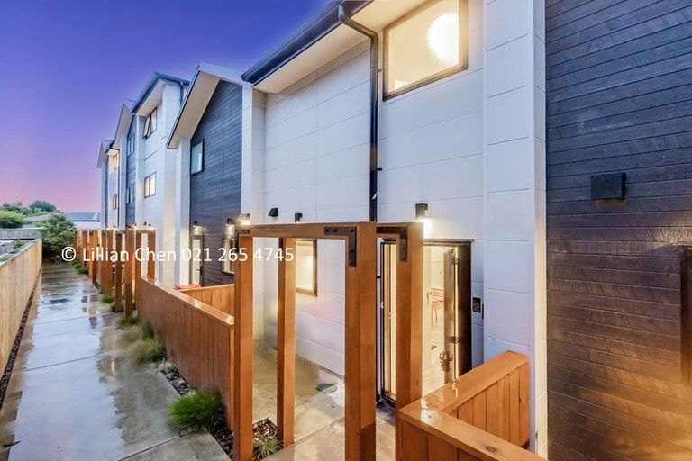 Photo of property in 6/24 Yeovil Road, Te Atatu Peninsula, Auckland, 0610