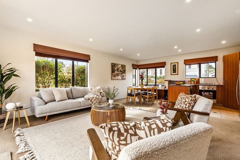 Photo of property in 58 Friend Street, Karori, Wellington, 6012
