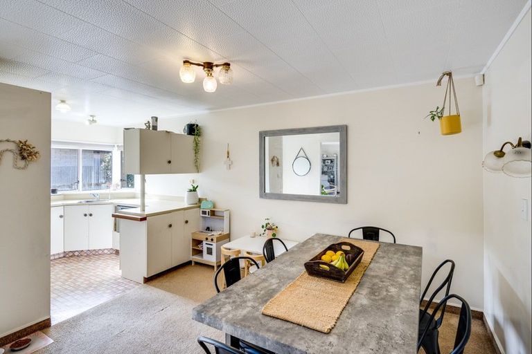 Photo of property in 3/805 Heretaunga Street East, Parkvale, Hastings, 4122