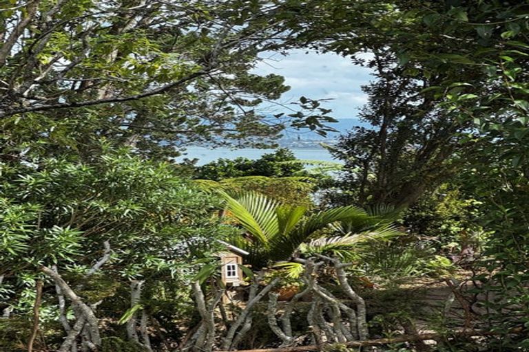 Photo of property in 2/31 Sispara Place, Beach Haven, Auckland, 0626