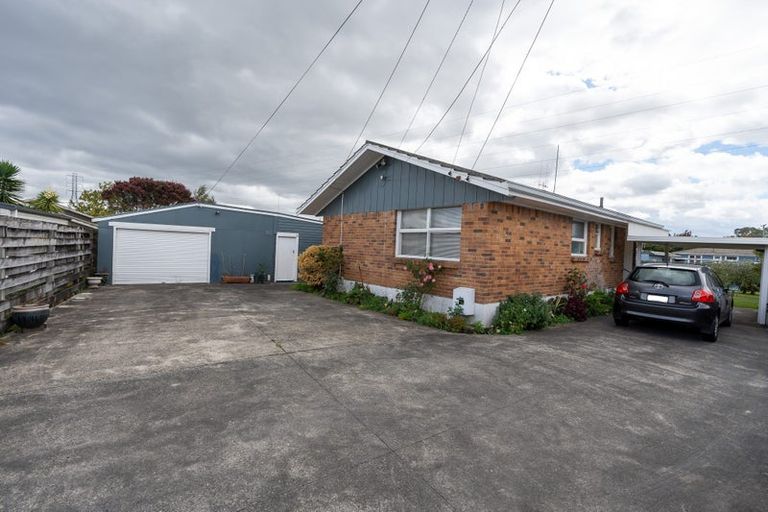 Photo of property in 15 Pryce Place, Silverdale, Hamilton, 3216