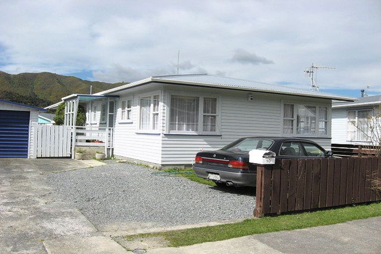 Photo of property in 10 Hamstead Street, Wainuiomata, Lower Hutt, 5014