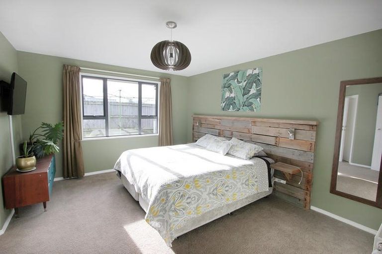 Photo of property in 1 White Hart Lane, Mosgiel, 9024