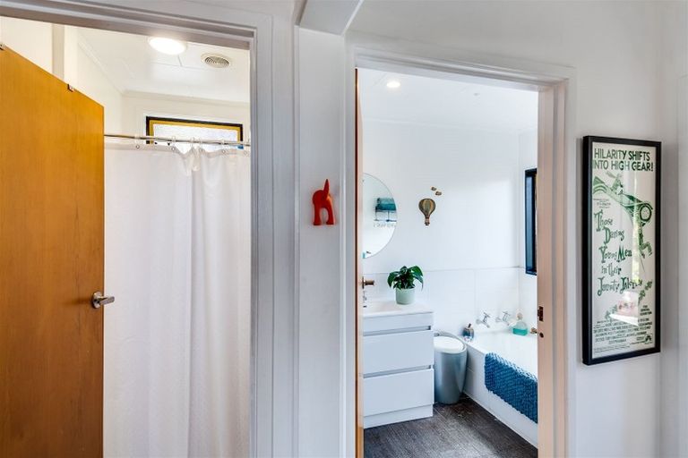 Photo of property in 5 Guys Hill Road, Hospital Hill, Napier, 4110