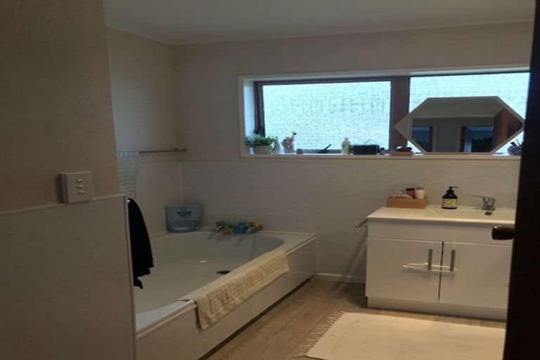 Photo of property in 15a Columba Place, Matua, Tauranga, 3110