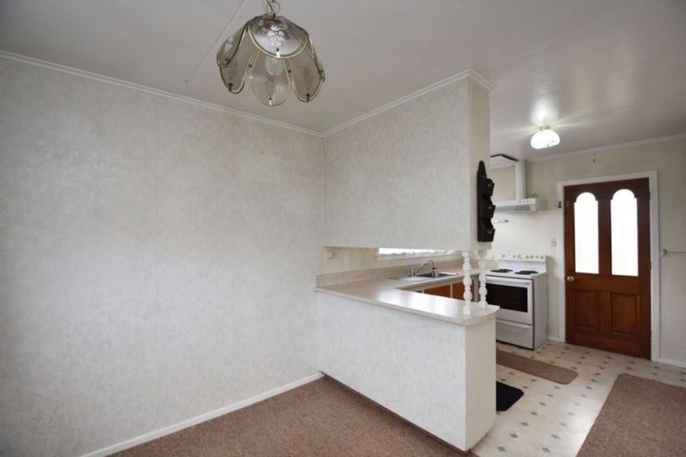 Photo of property in 30 Durham Street, Waikiwi, Invercargill, 9810