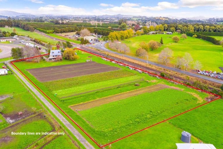 Photo of property in 9b Trotting Course Drive, Kumeu, 0891