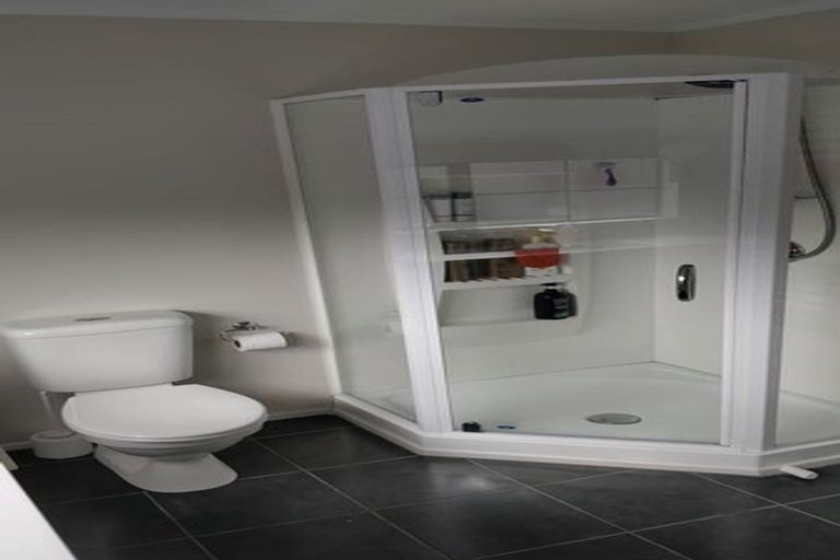 Photo of property in 17 Mallard Grove, Churton Park, Wellington, 6037