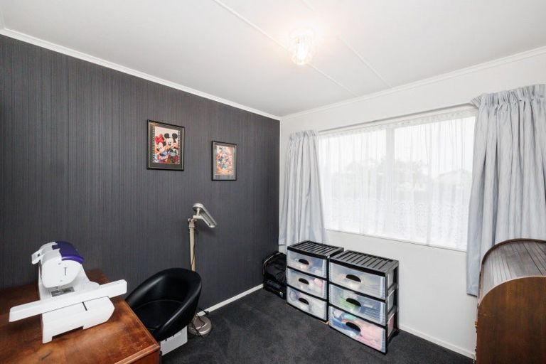 Photo of property in 32 Leander Place, Milson, Palmerston North, 4414