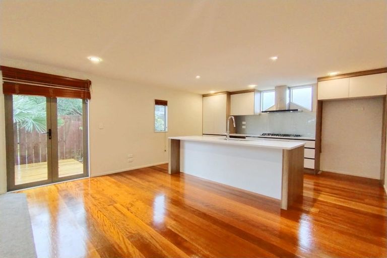 Photo of property in 123a Nile Road, Milford, Auckland, 0620