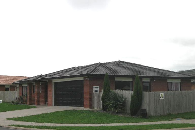 Photo of property in 31 Greenberry Drive, Ranui, Auckland, 0612