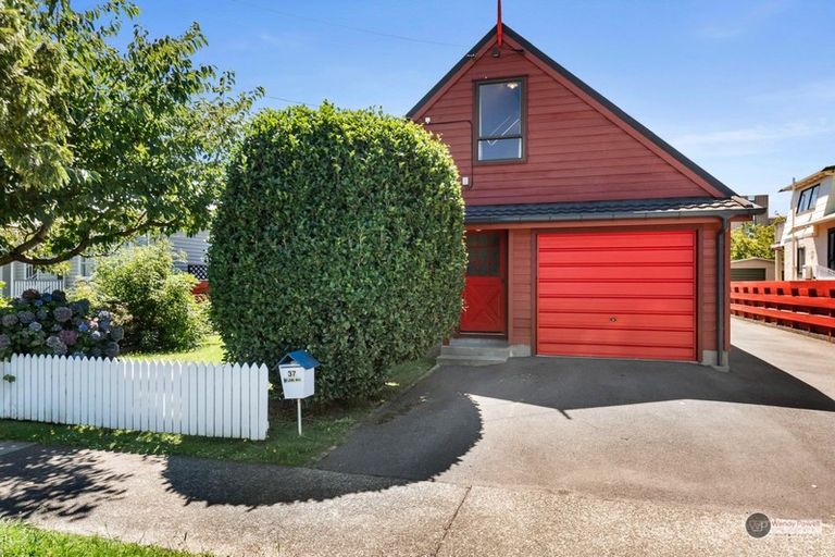 Photo of property in 37 Copeland Street, Hutt Central, Lower Hutt, 5011