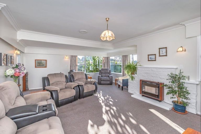 Photo of property in 15 Duke Street, Levin, 5510