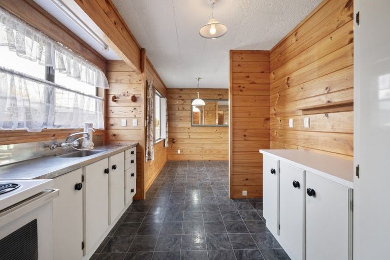 Photo of property in 37 Pukepapa Road, Marton, 4710