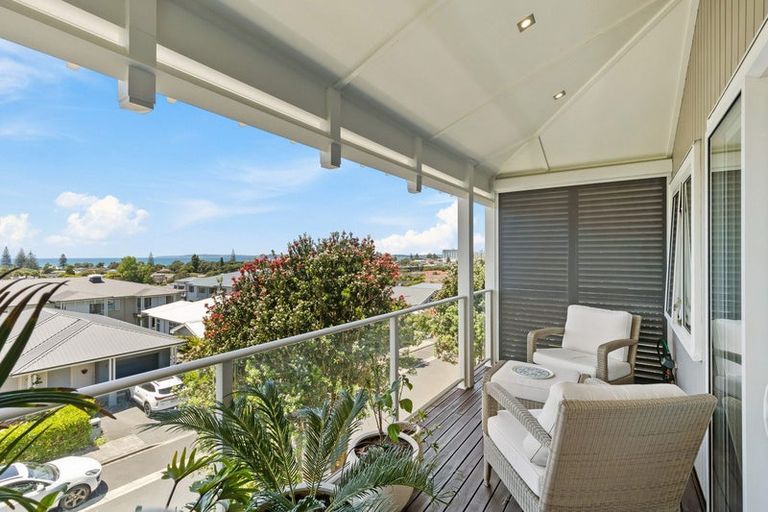 Photo of property in 17 Landmark Terrace, Orewa, 0931