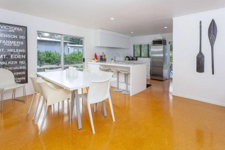 Photo of property in 150 Ocean Beach Road, Tairua, 3508