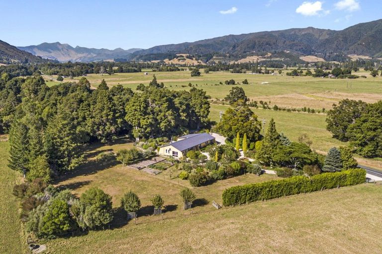 Photo of property in 441 East Takaka Road, East Takaka, Takaka, 7183