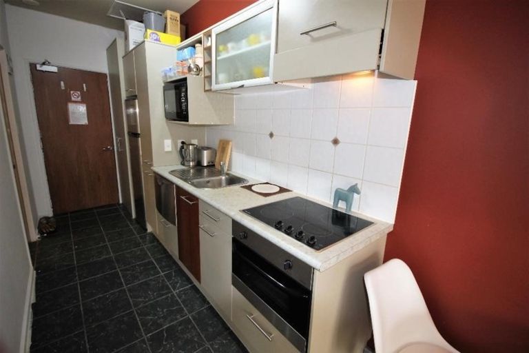 Photo of property in Atrium Towers, 1n/154 The Terrace, Wellington Central, Wellington, 6011