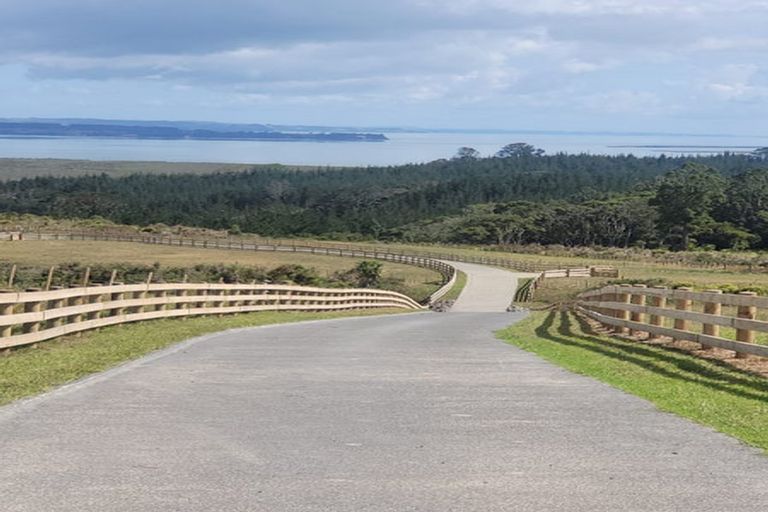 Photo of property in 26 Parua Bay Drive, Kaukapakapa, 0984