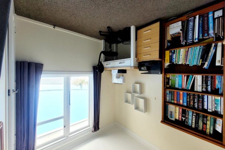Photo of property in 61 Morere Street, Titahi Bay, Porirua, 5022