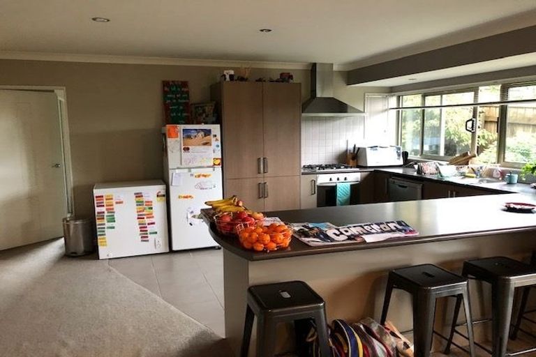 Photo of property in 8 Springhaven Lane, Paraparaumu, 5032