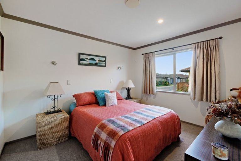 Photo of property in 2 Havenbrook Way, Pyes Pa, Tauranga, 3112