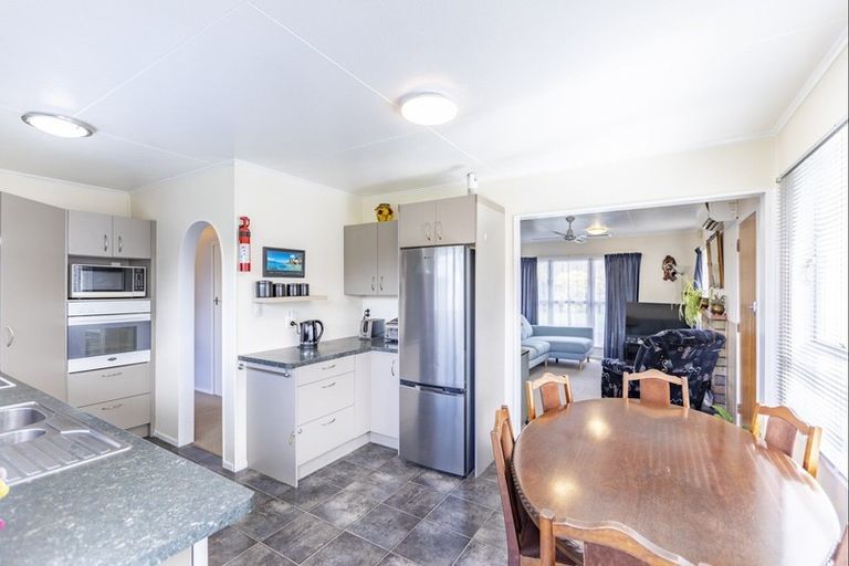 Photo of property in 65 Great North Road, Waipawa, 4210