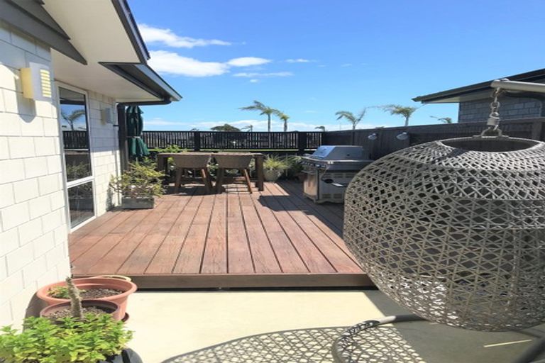 Photo of property in 10 Kanono Close, Papamoa Beach, Papamoa, 3118