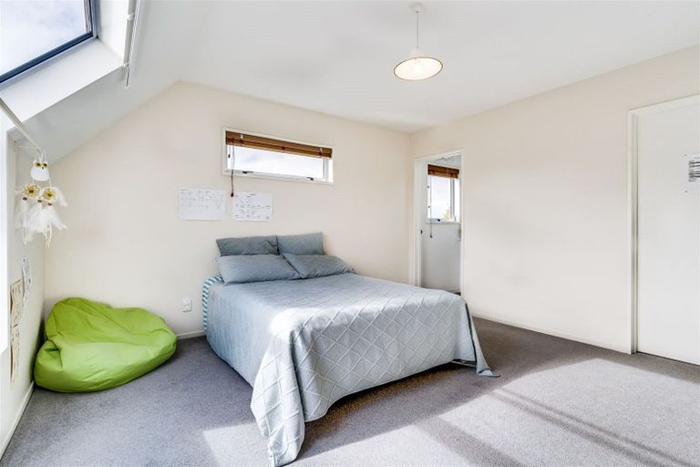 Photo of property in 1/143 Memorial Avenue, Burnside, Christchurch, 8053