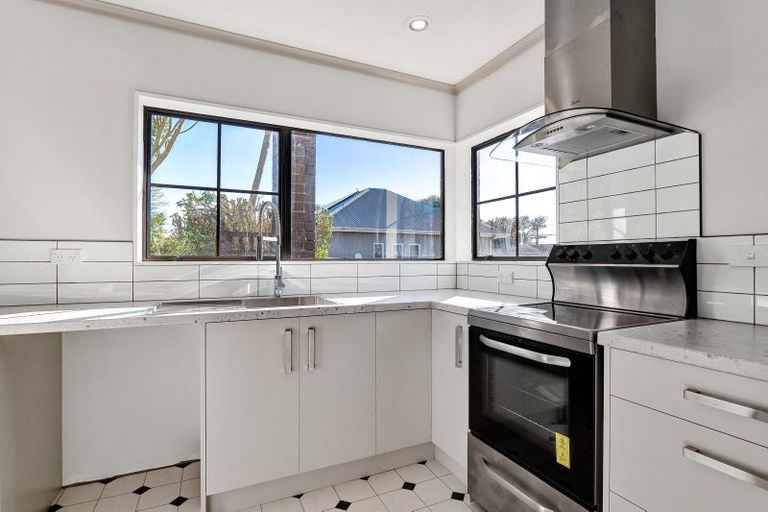 Photo of property in 90a Govett Avenue, Frankleigh Park, New Plymouth, 4310