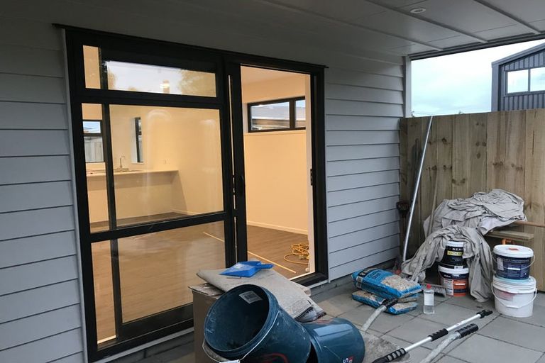 Photo of property in 4b Wattle Road, Sunnyvale, Auckland, 0612