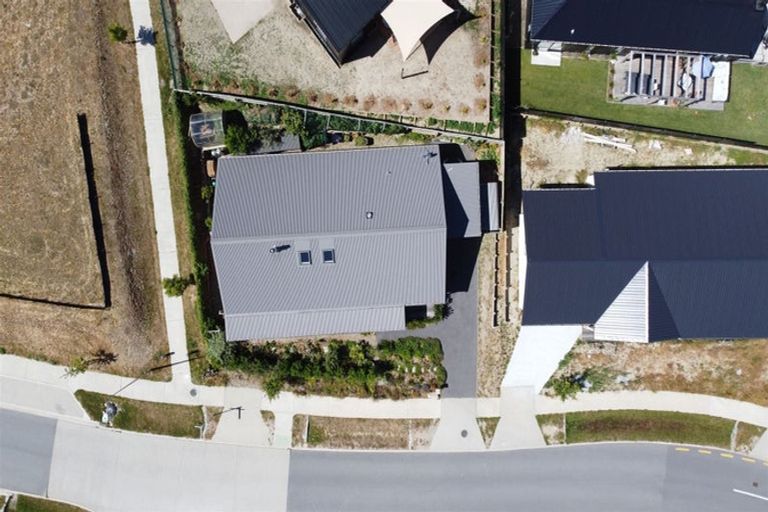 Photo of property in 25 The Heights Avenue, Wanaka, 9305