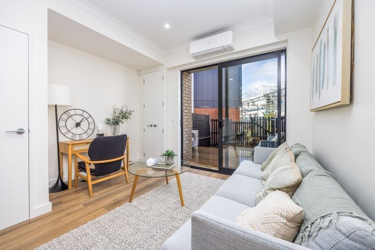 Photo of property in 42b Westgate Drive, Westgate, Auckland, 0614