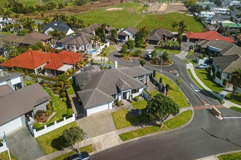 Photo of property in 1 Saratoga Court, Papamoa Beach, Papamoa, 3118