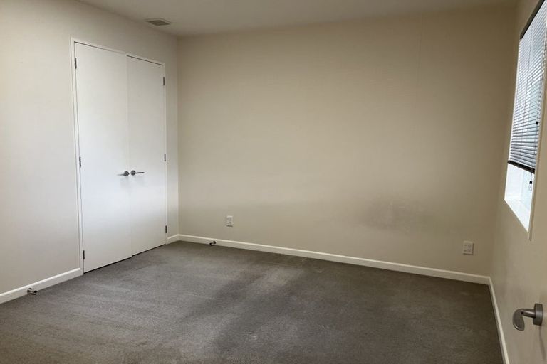 Photo of property in 4/25 Home Street, Mount Victoria, Wellington, 6011