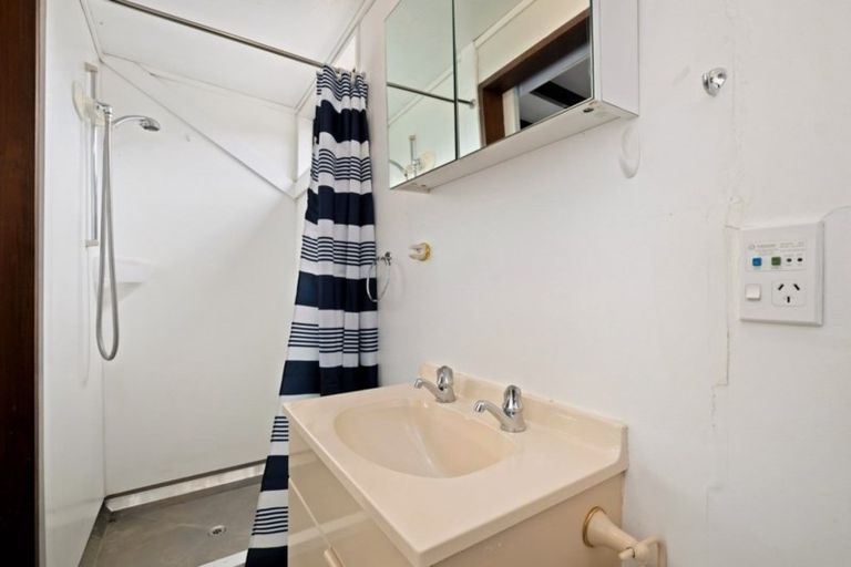 Photo of property in 29 Oregon Drive, Kelvin Heights, Queenstown, 9300