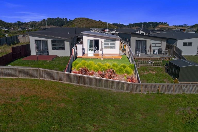 Photo of property in 33 Foley Grove, Pyes Pa, Tauranga, 3110