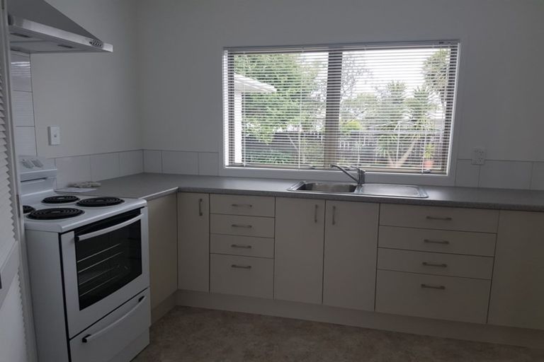 Photo of property in 1/39 Kelvin Road, Papakura, 2110