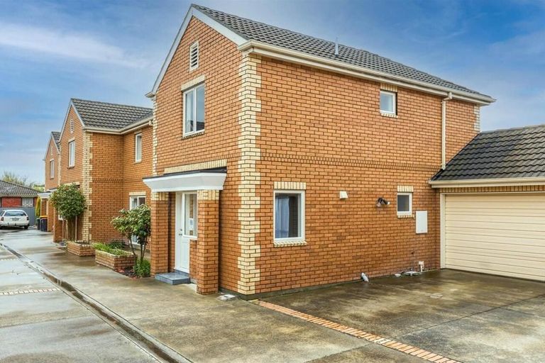 Photo of property in 12b George Street, Riccarton, Christchurch, 8041