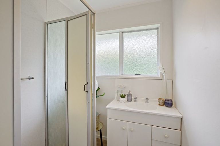 Photo of property in 49b Ngaio Road, Waikanae, 5036