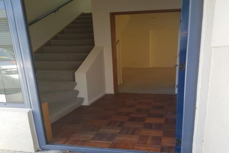 Photo of property in 2/3 Melrose Street, Christchurch Central, Christchurch, 8013