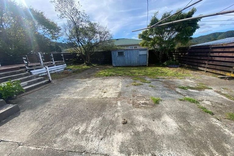 Photo of property in 168 Wellington Road, Wainuiomata, Lower Hutt, 5014