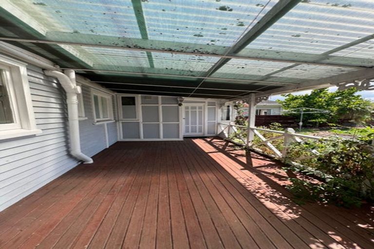 Photo of property in 220 St George Street, Papatoetoe, Auckland, 2025