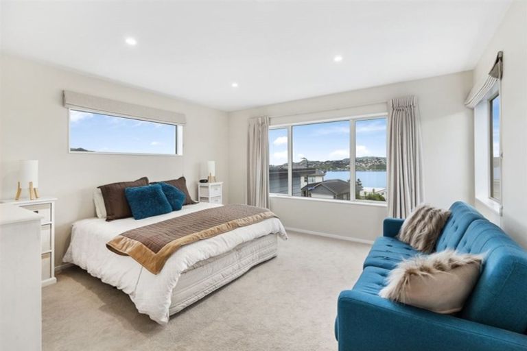 Photo of property in 7 Sue Dow Lane, Aotea, Porirua, 5024