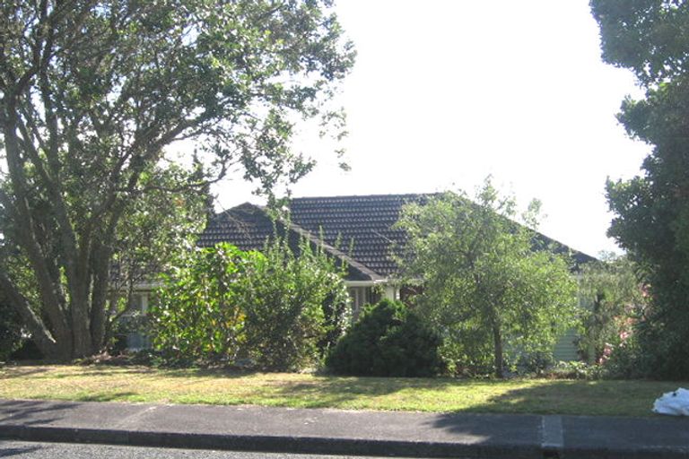 Photo of property in 26 Rosalind Road, Glenfield, Auckland, 0629