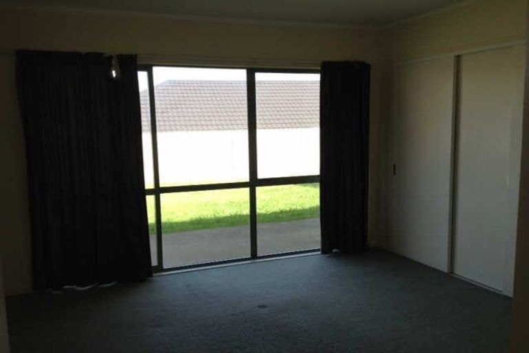 Photo of property in 18 Cyclamen Road, Mangere, Auckland, 2022