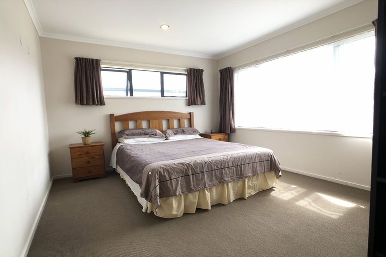 Photo of property in 11a Windsor Terrace, Taradale, Napier, 4112