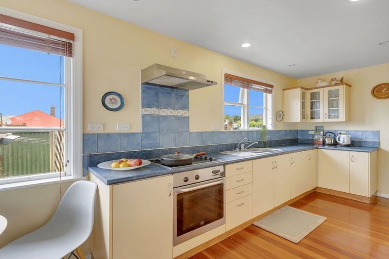 Photo of property in 37 Main Road, Titahi Bay, Porirua, 5022