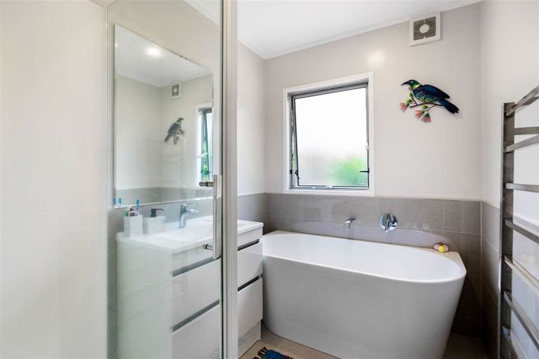 Photo of property in 1/33 Halberg Street, Glenfield, Auckland, 0629